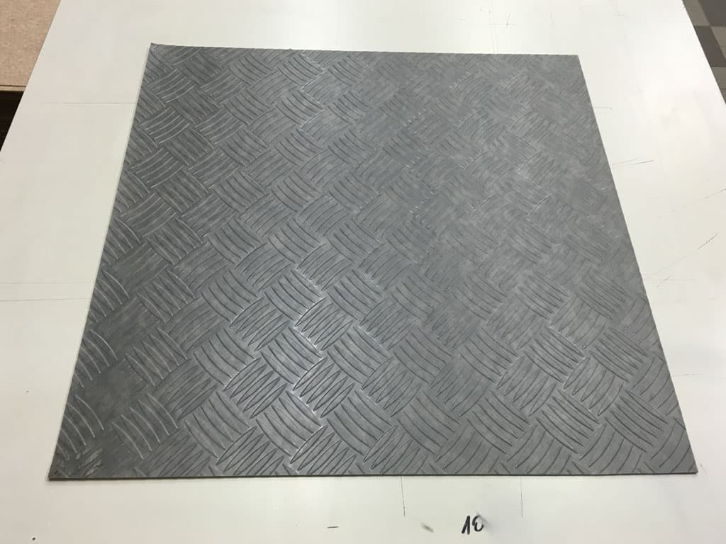Moquette e Parquet - Piastrella pavimento antiscivolo mandorlato tipologia PLW di colore grigio